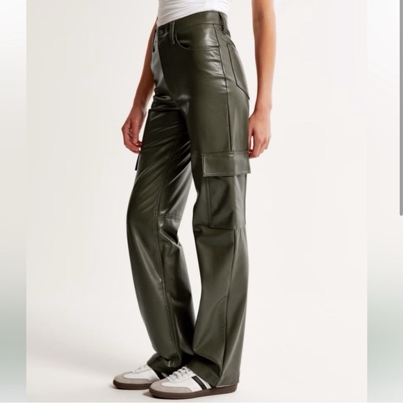 Abercrombie & Fitch Pants - Abercrombie & Fitch Vegan Leather Cargo 90s Relaxed Pants – Olive Sz 28 NWT